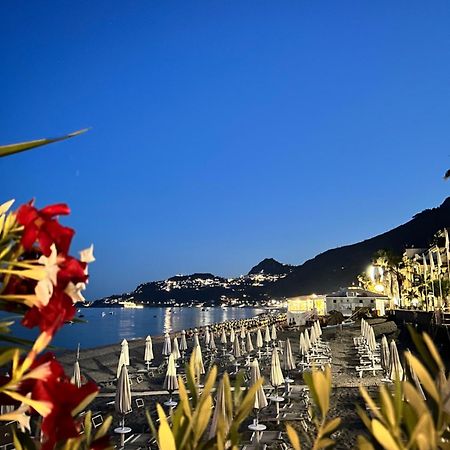 勒托阳尼A Casa Del Nonno Jack别墅 外观 照片